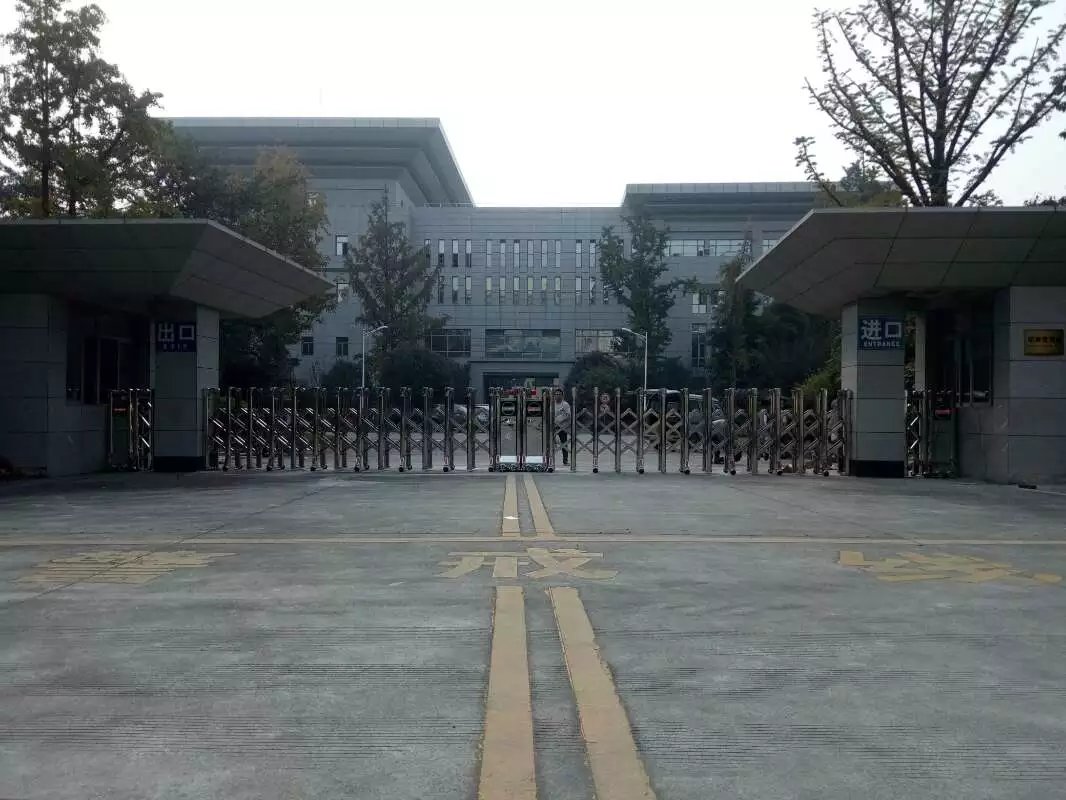 四川消防總隊(duì)伸縮門(mén)